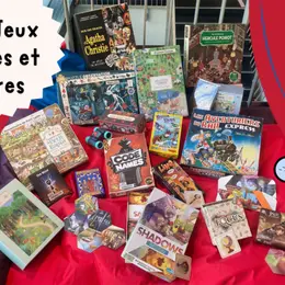 Soirée jeux de société : enquêtes, puzzles et autres mystères