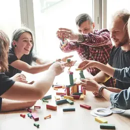 Soirée jeux de société sans enfants