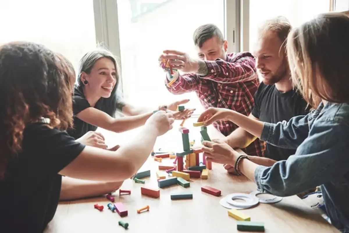 Soirée jeux de société sans enfants