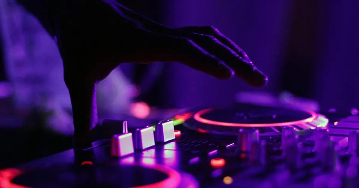 Soirée mousse avec DJ Dams