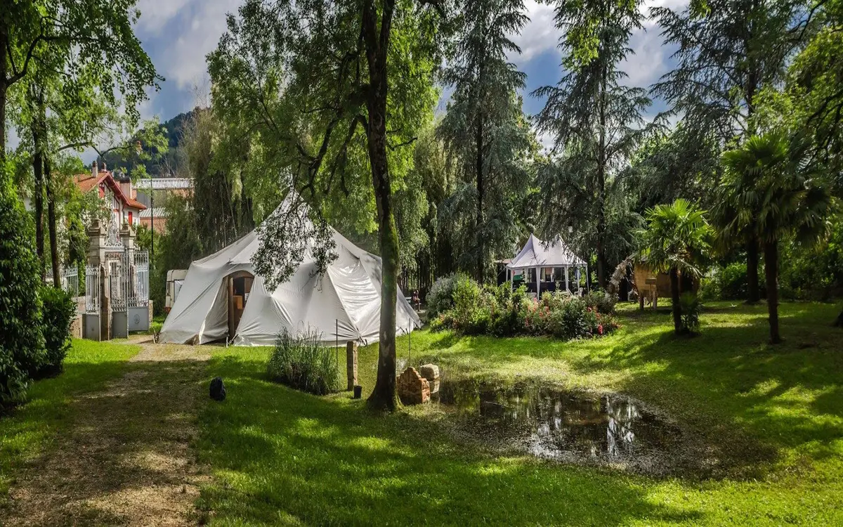 Sorbidean festibala : Specatcle en basque Erraldoien Azken Dantza