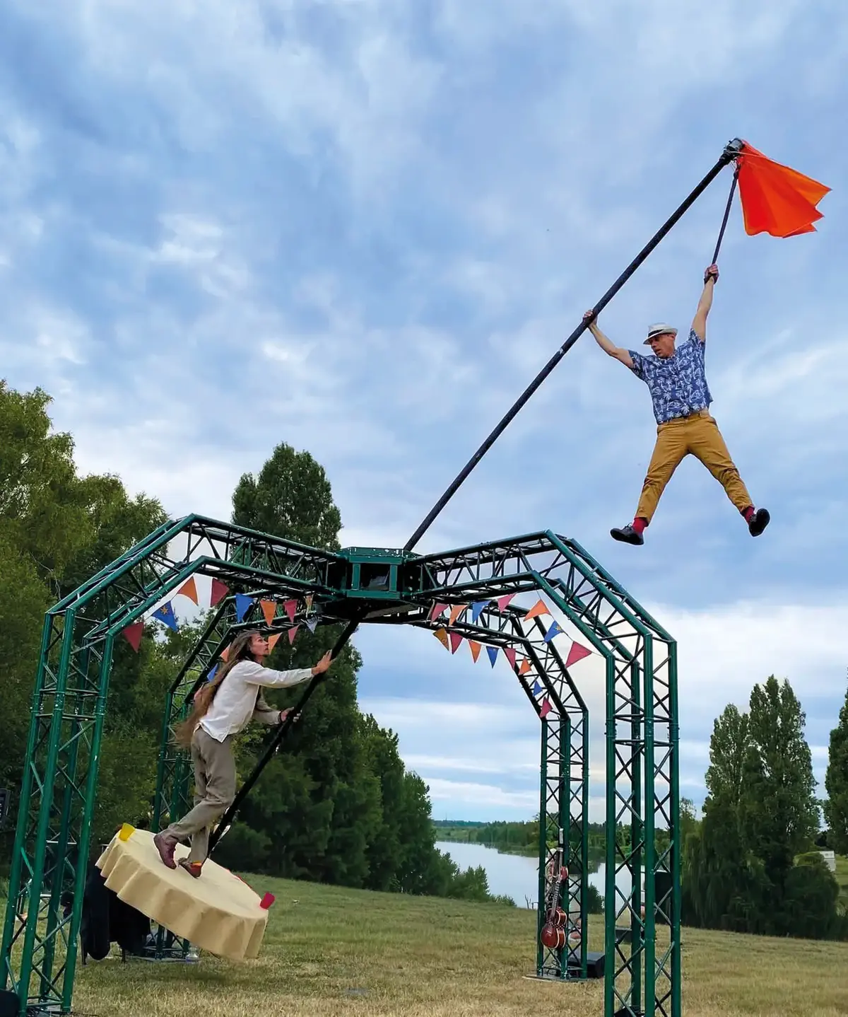 Sortie de résidence - Dans l'Obre des Oiseaux - Cie Kadavresky