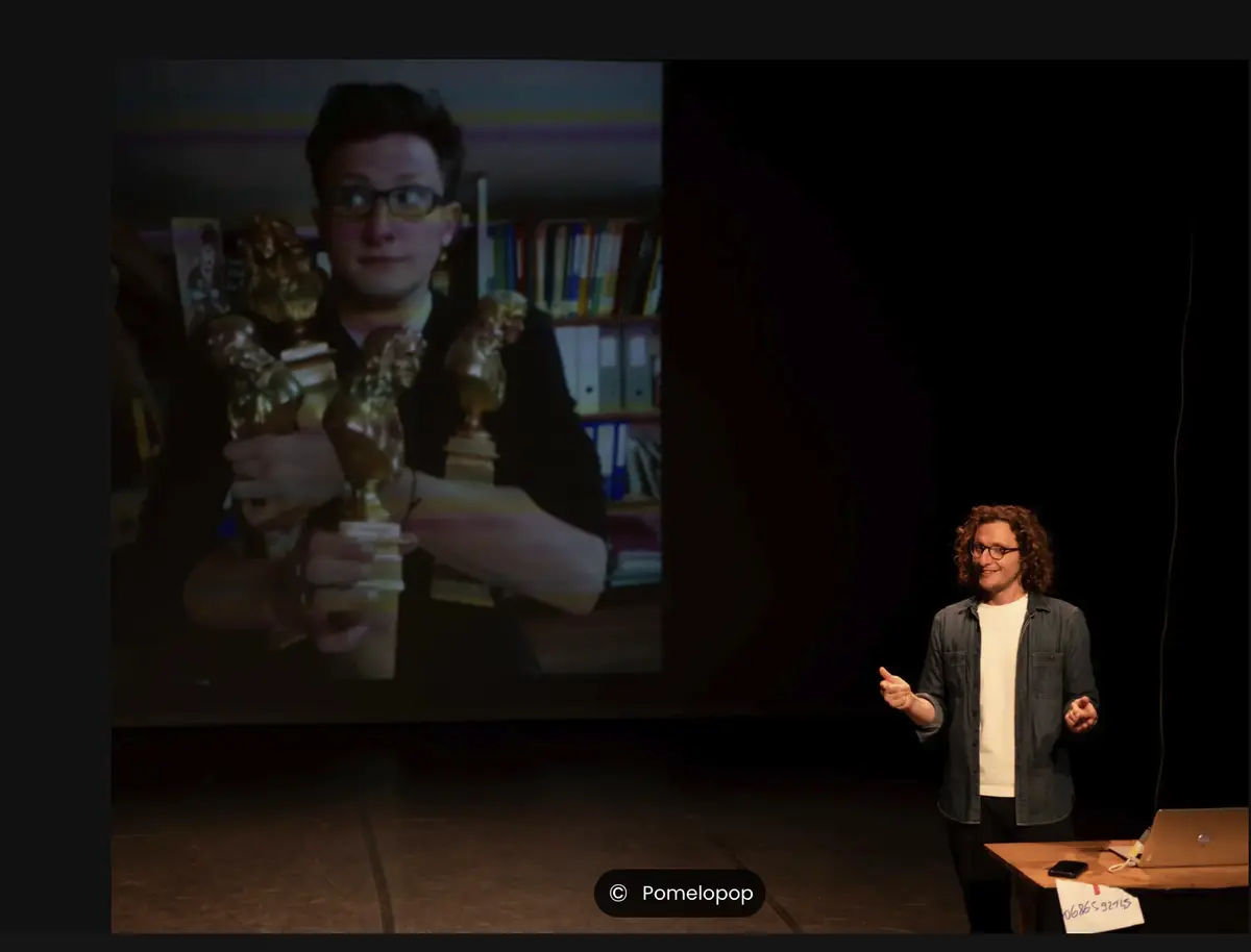 Sortie De Residence  Sans Queue Ni Tete