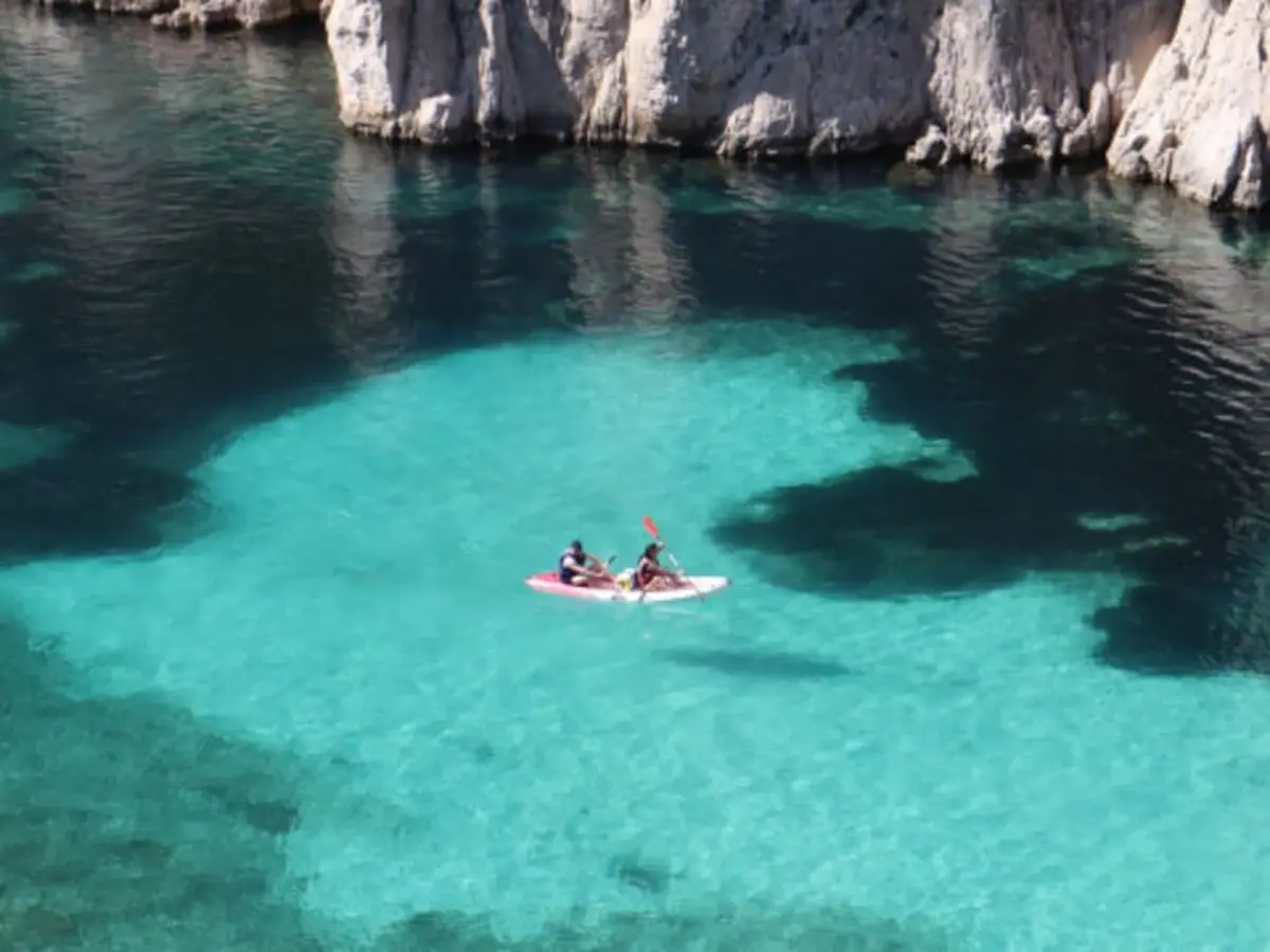 Sortie guidée en kayak de 3 h dans 3 calanques à Cassis (13)