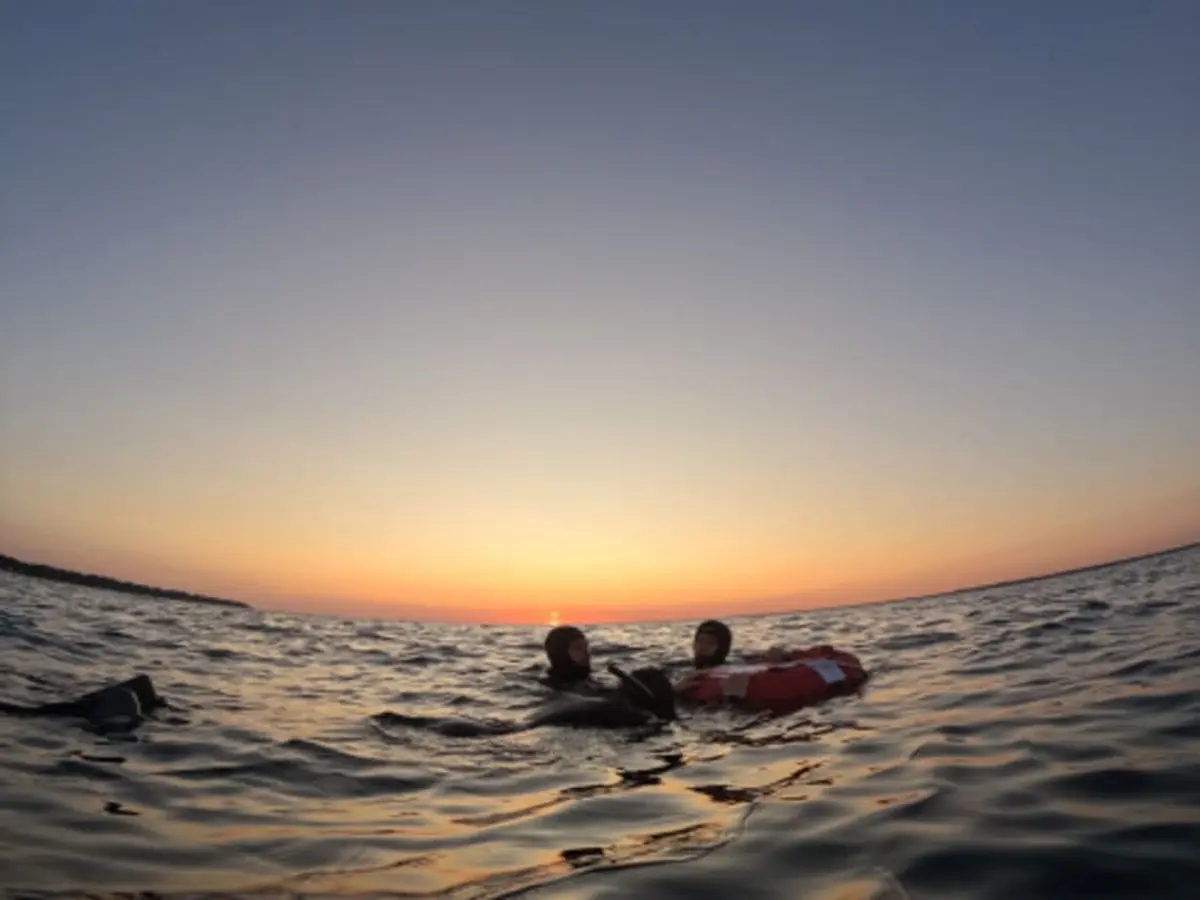 Sortie sunset en apnée-sous-marine à Groix (56)