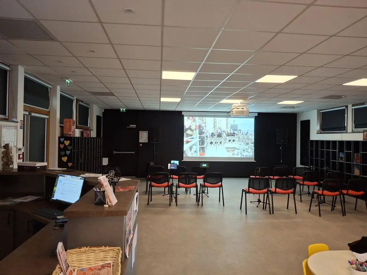 Sous le ciel de Paris, à la Micro-Folie