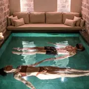 SPA Bassin d'eau salée en duo à Paris 7ème