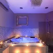 SPA et jacuzzi privatif à Marseille 9ème (13)
