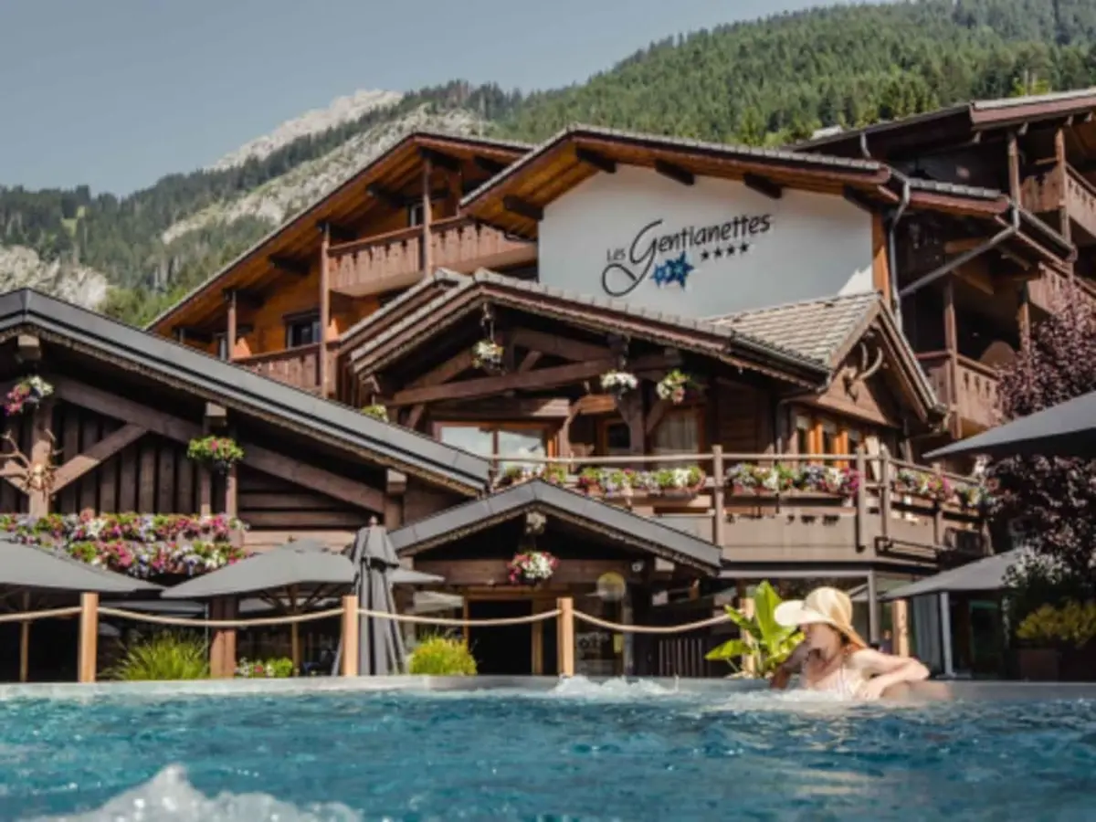 Spa & petit-déjeuner à l'hôtel des Gentianettes 4* (74)