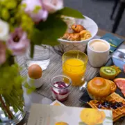 Spa & petit déjeuner à l'Hôtel Littéraire le Swann 4* à Paris