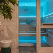 Spa & petit déjeuner à l'hôtel Miss Fuller 4* à Paris 17ème