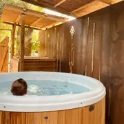 Spa privatif bain nordique & sauna à Fréjus (83)