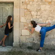 Spectable Surgir d'entre les murs