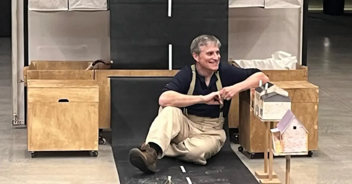 Spectacle à Cajarc, théâtre d'objet : La tournée