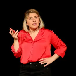 Spectacle à l'Archipel : Craquage - Marion Mezadorian / Ki m'aime me suive