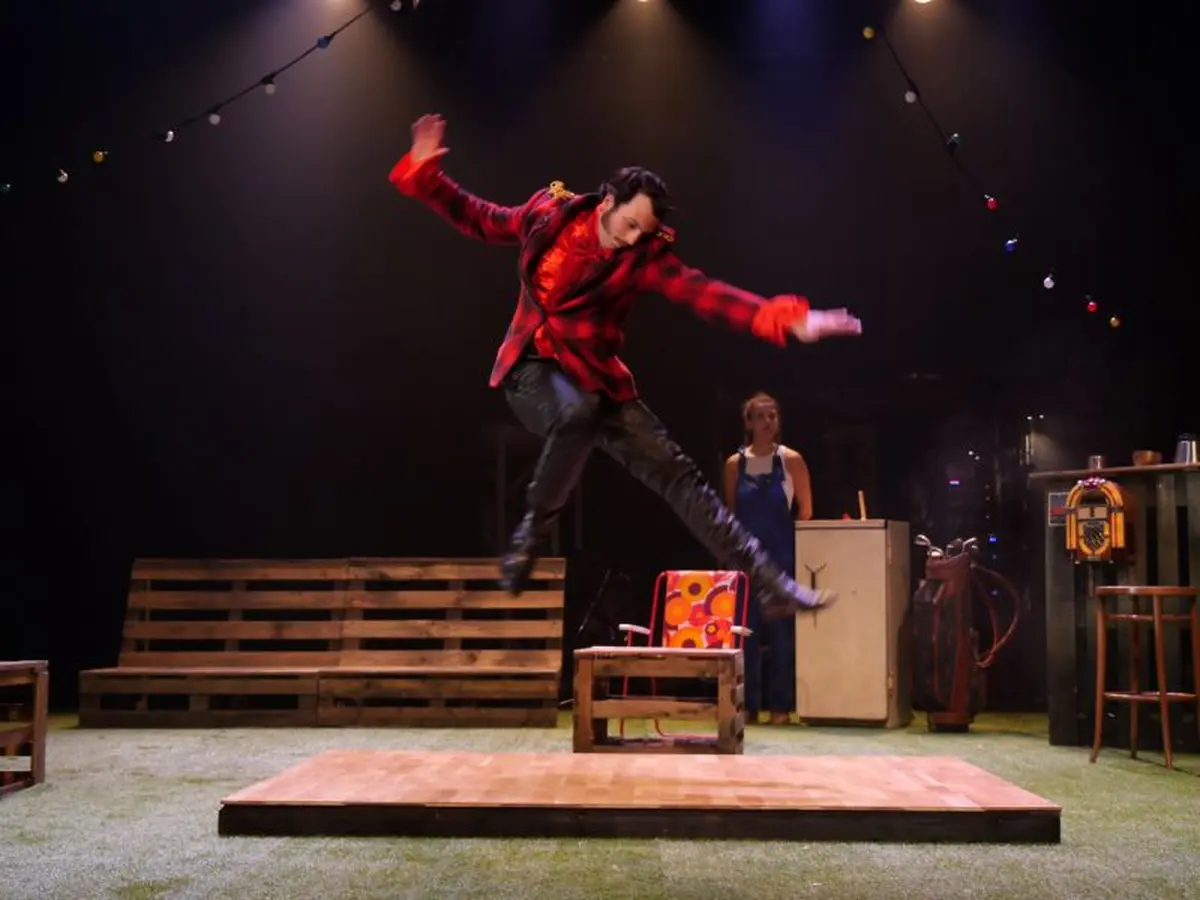 Spectacle à l'Archipel : Le Jeu de l'amour et du hasard / Collectif l'Emeute