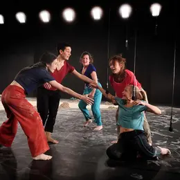 Spectacle - À l'aune de leurs peaux