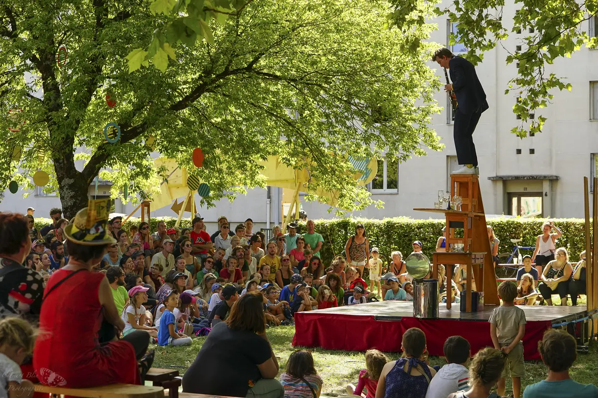 Spectacle A tiroirs ouverts