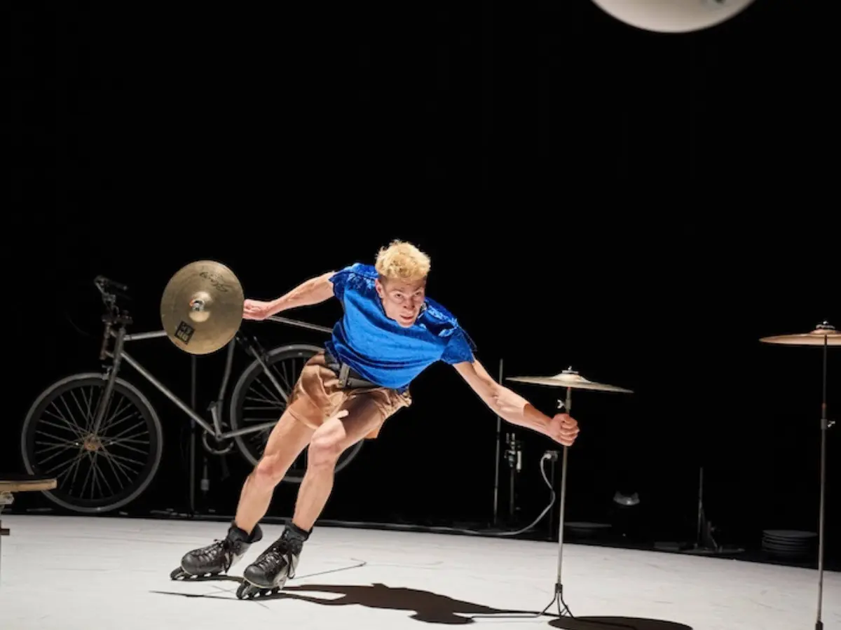 Spectacle - Ceramic Circus