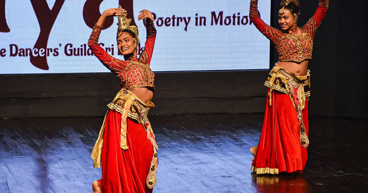 Spectacle de danse folklorique par le groupe sri-lankais CHANDANA ET LA DANCERS’ GUILD - Festival de Confolens