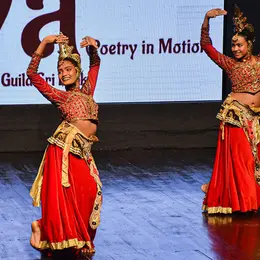 Spectacle de danse folklorique par le groupe sri-lankais CHANDANA ET LA DANCERS’ GUILD - Festival de Confolens