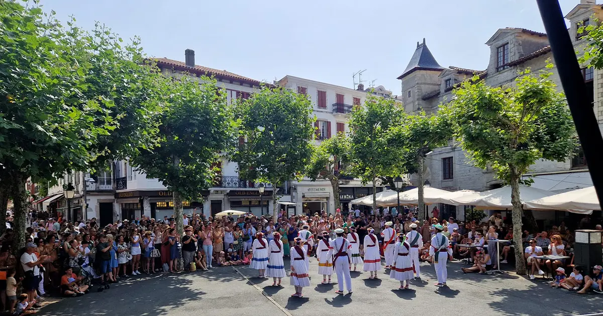 Spectacle de danses basques avec Begiraleak