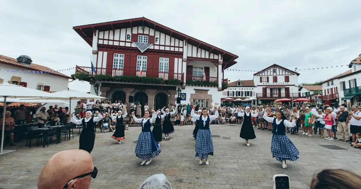 Spectacle de danses basques du groupe Goiz Argi
