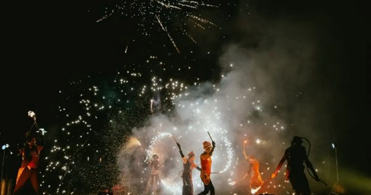 Spectacle de feu (Jardins de la Guierle)