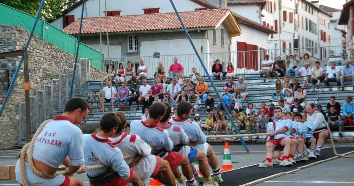 Spectacle de force basque avec Napurrak