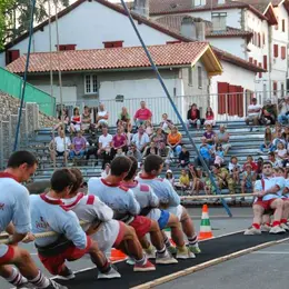 Spectacle de force basque avec Napurrak