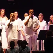 Spectacle de L'Ombre à la Lumière