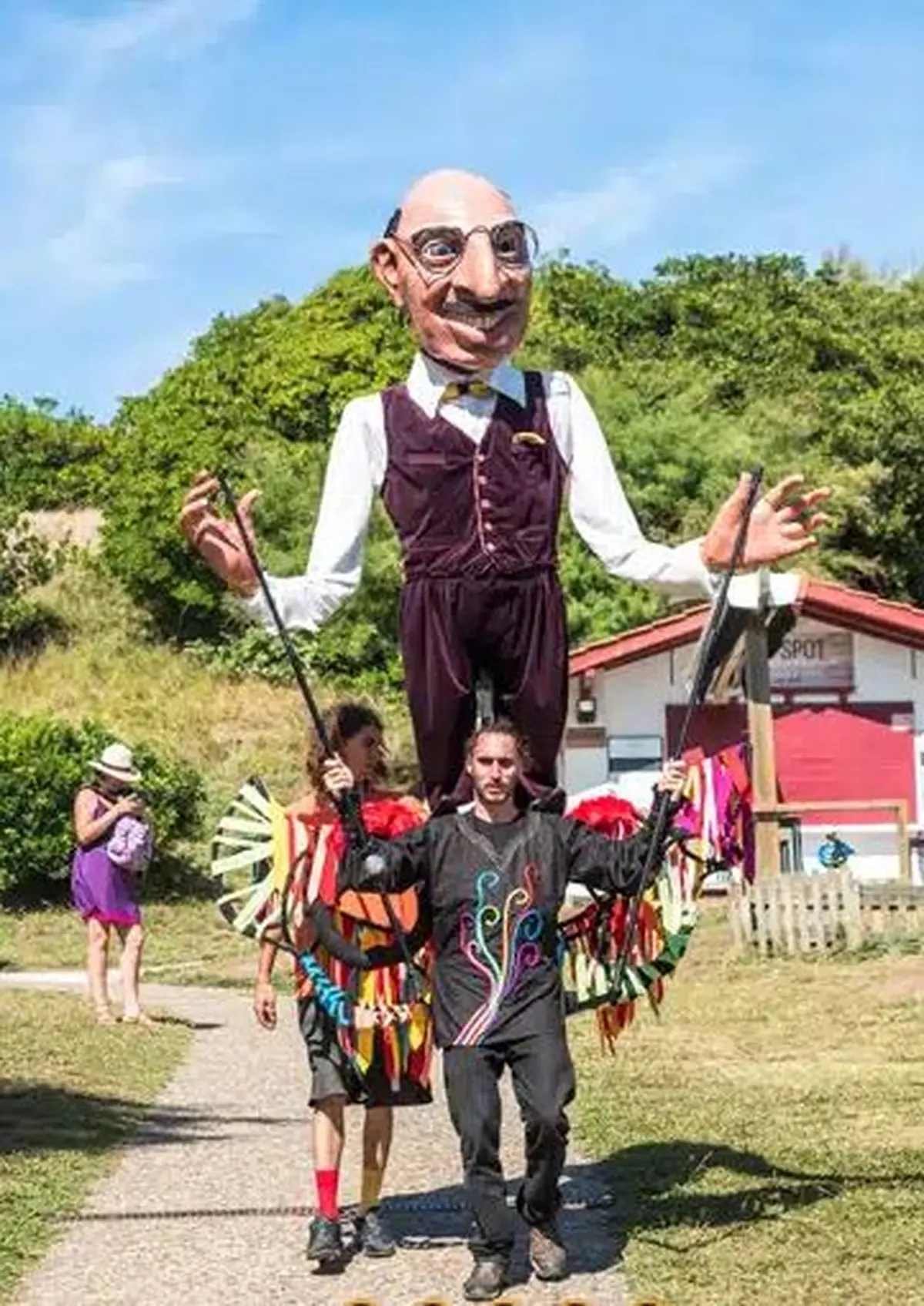 Spectacle déambulatoire : La dernière valse des Géants
