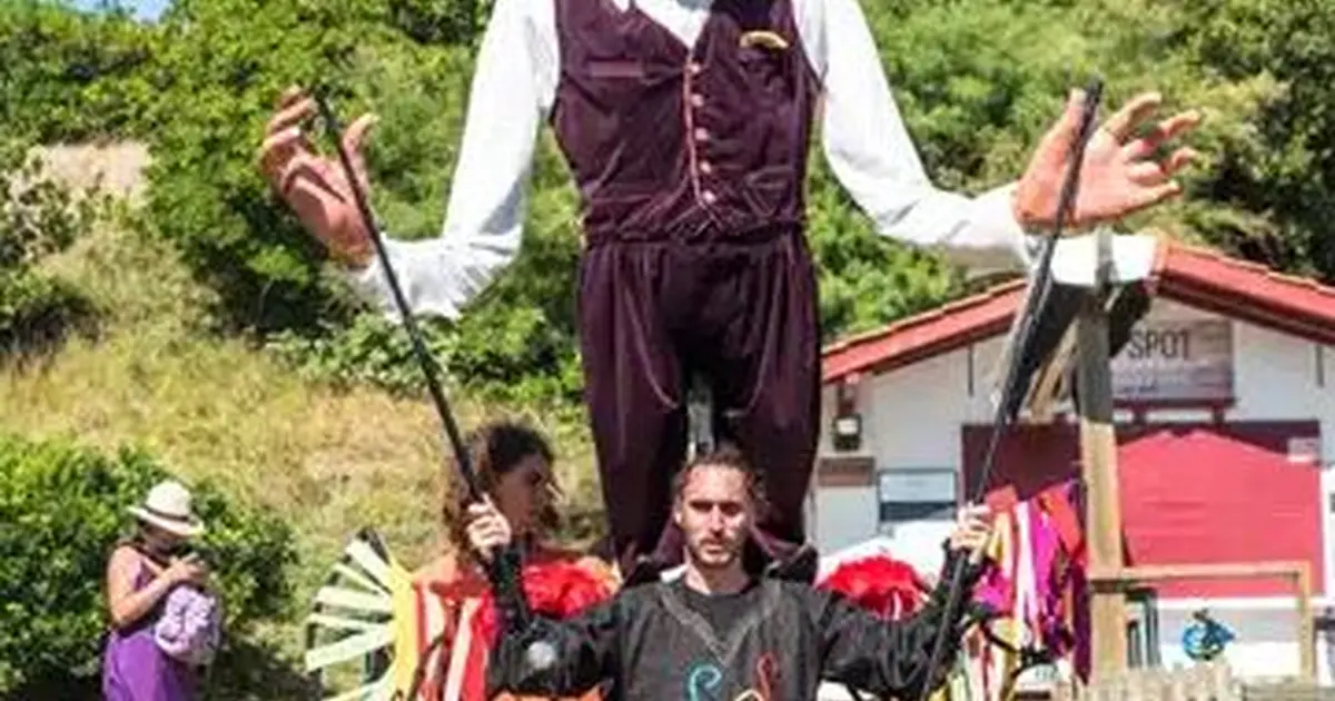 Spectacle déambulatoire : La dernière valse des Géants