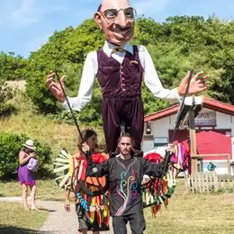 Spectacle déambulatoire : La dernière valse des Géants