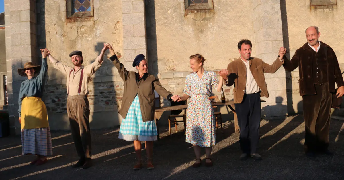 Spectacle en déambulation : 3 voix pour un Roi
