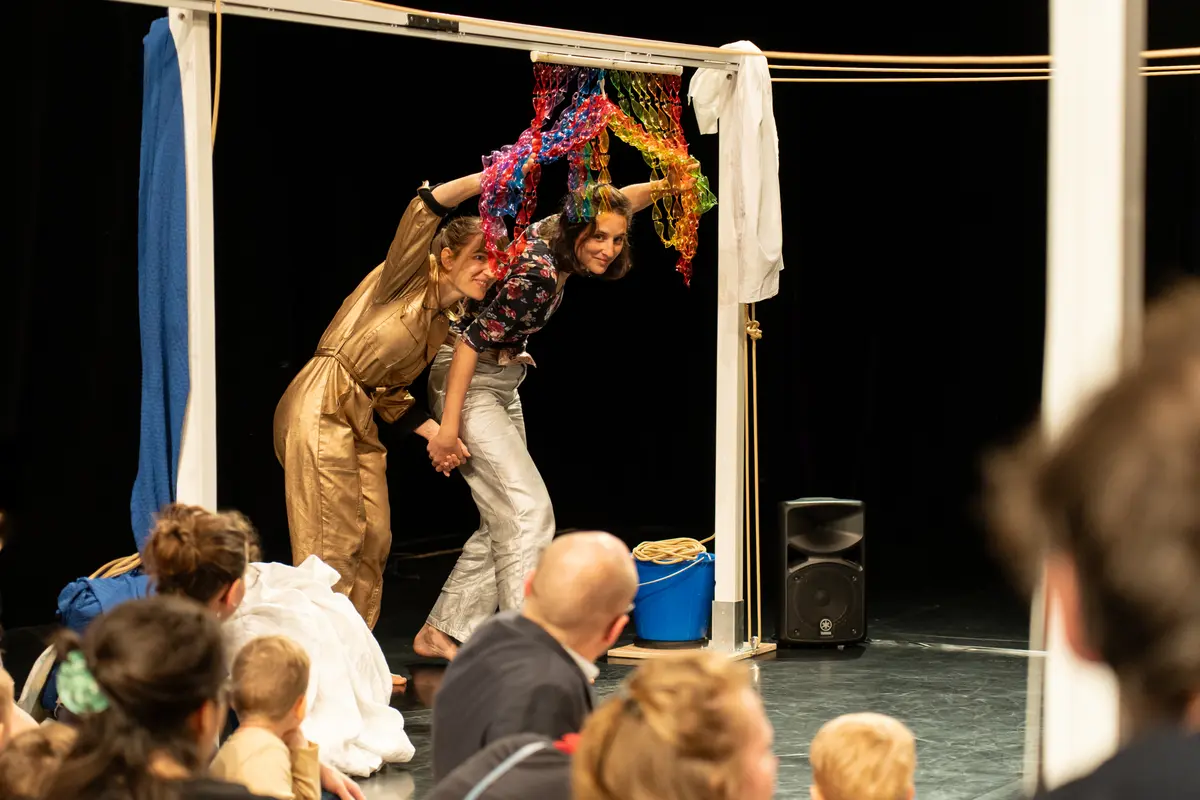 Spectacle familial Cou erture