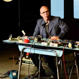 Spectacle L'art et la manière d'aborder son chef de service (sortie de résidence)