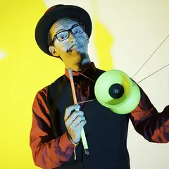 Spectacle : Mobylette Circus