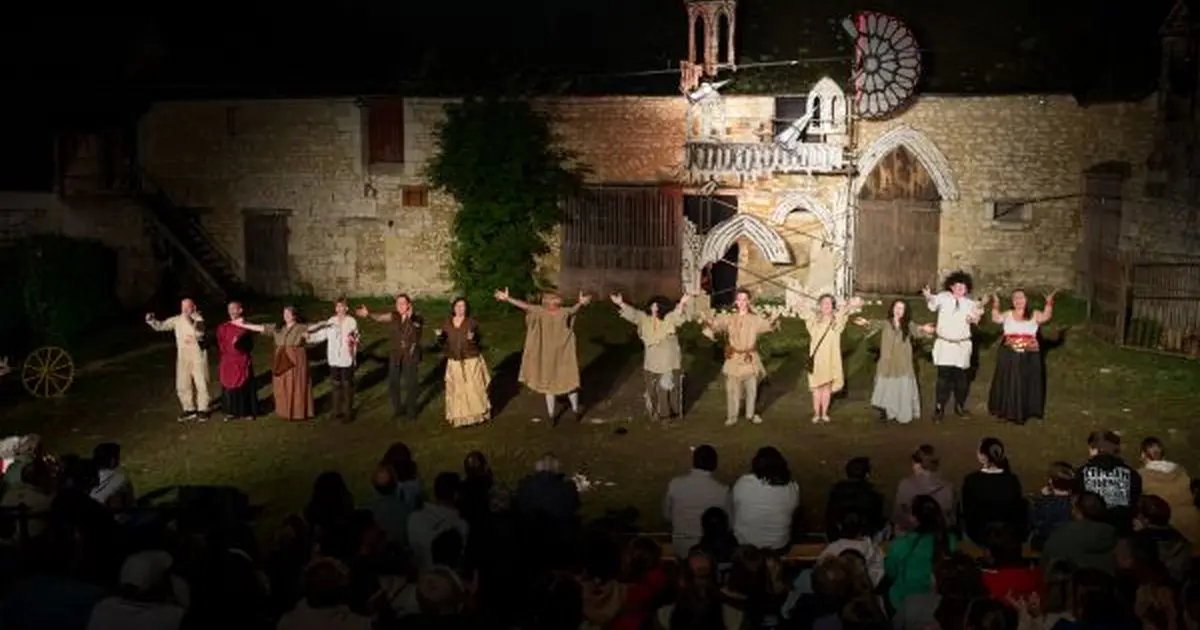 Spectacle nocturne "Le Tour du Monde en 80 jours"