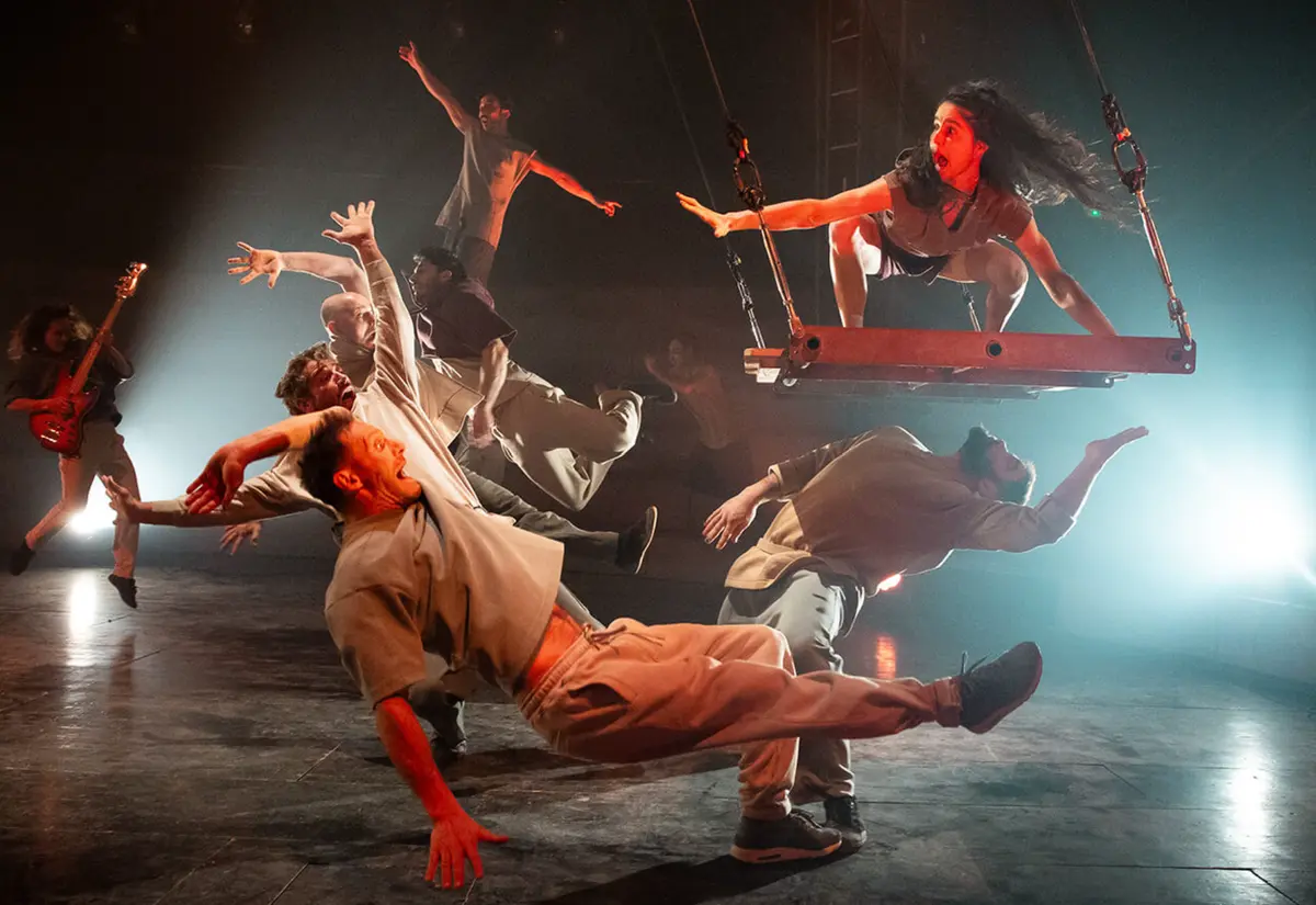 Spectacle Ostinato
