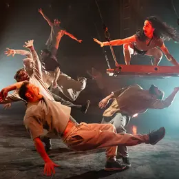 Spectacle Ostinato