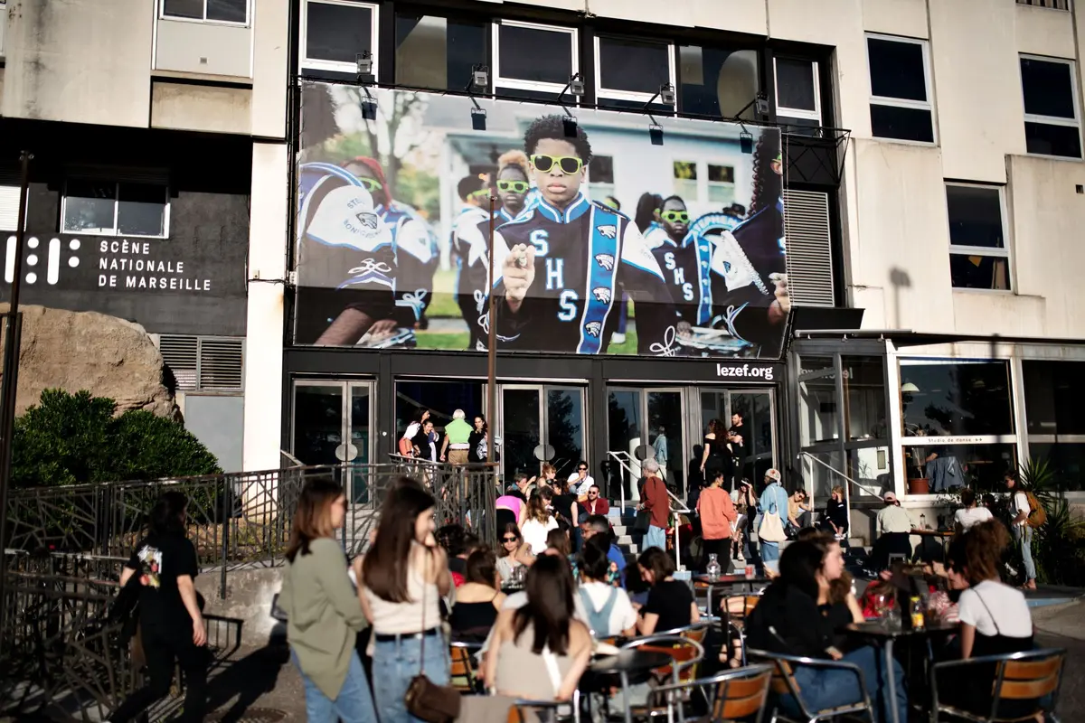 Spectacle participatif à Marseille : découvrez une expérience théâtrale collective innovante