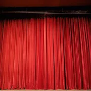 Spectacle Respecte l'existence ou accepte la résistance