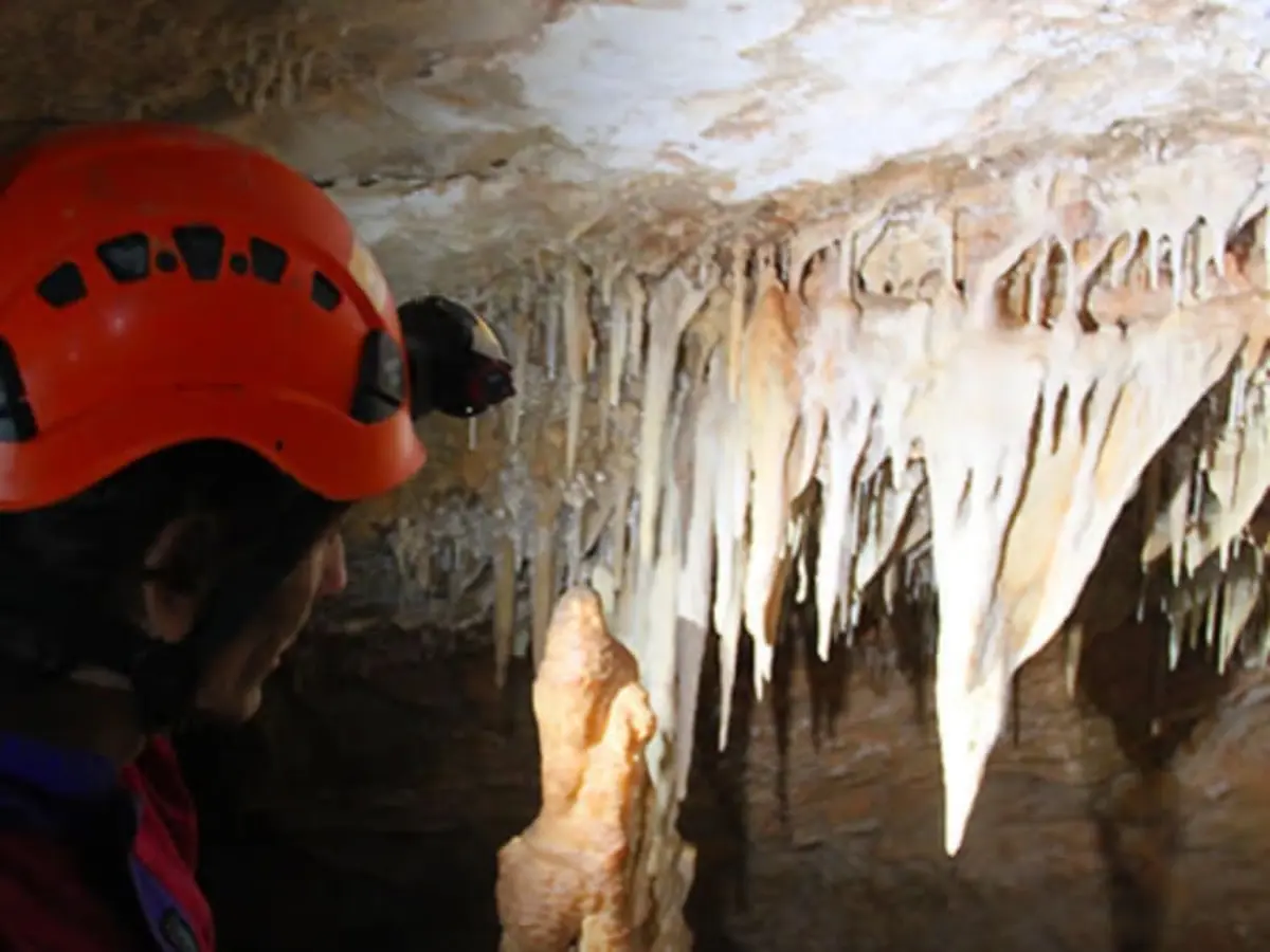 Spéléologie Découverte à proximité des Vans (07)