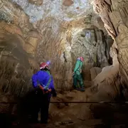 Spéléologie découverte dans la grotte d'Arva-Claire (30)