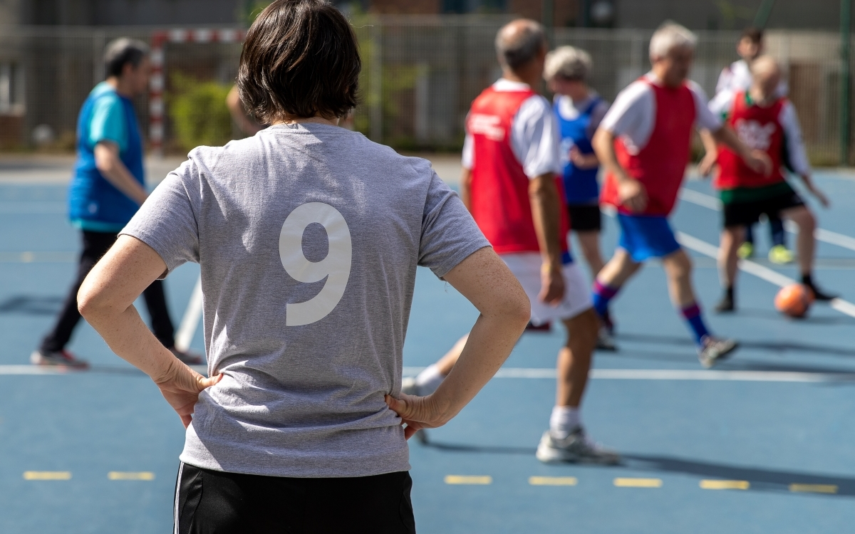 Sport séniors en plein air : activité basketball par la Domrémy basket 13