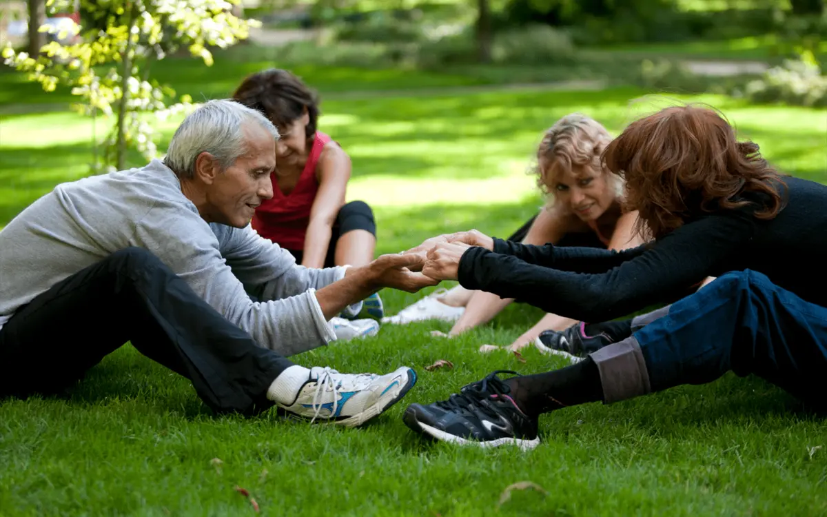 Sport seniors en plein air : Gymnastique douce et danse par l'association L'AQUILONE