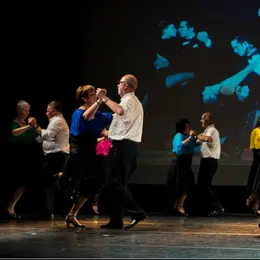Stage Bachata suivi d'une soirée dansante
