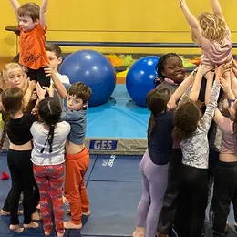 Stage cirque 6-10 ans pendant les vacances d'été