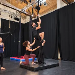 Stage cirque aérien : Tissu et Trapèze